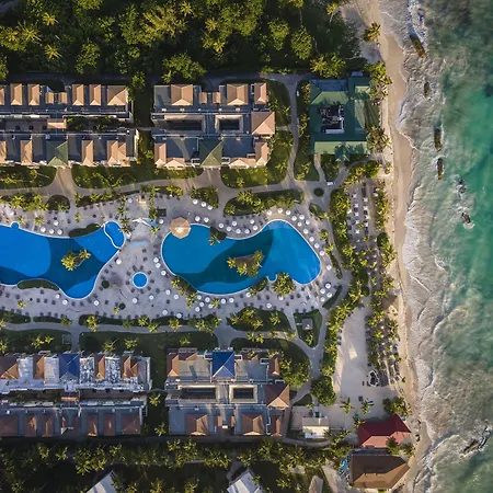 Ocean Blue & Sand Beach Resort-2